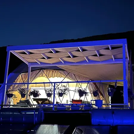Skydome Apartmán *